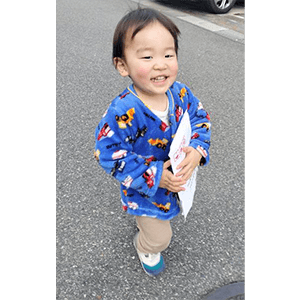おばちゃんへの贈り物大事にお届けしまーす