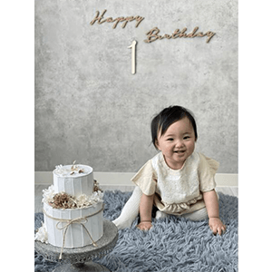 初めてのお誕生日を迎えました！これからも元気で楽しく過ごそうね！
