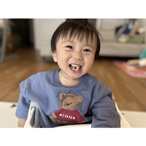 一歳の誕生日を迎えた可愛い息子です！毎日笑顔でご飯もたくさん食べてスクスク成長中です！！