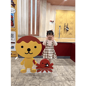 お姉ちゃんの付き添いでキッザニアに来たよ！3歳になったら一緒にテレビ局のお仕事がしたいなあ^ ^