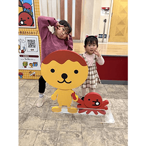 2歳の妹と早くキッザニアで遊べるようになりたいなあー^ ^！！！