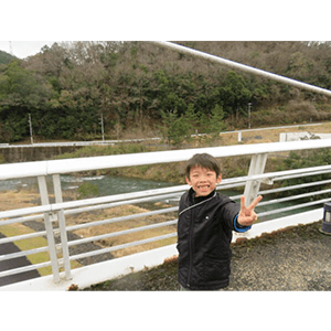 春休みの親子でのお出掛けの１シーン。コロナ禍もあったので、めっちゃ笑顔でした。