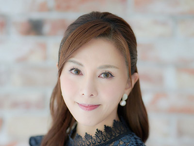森本 智子氏