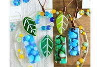 Les feuilles* glass