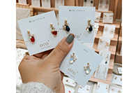 oro' (痛くならないイヤリング)