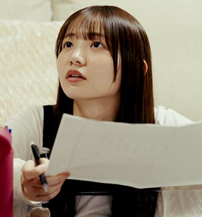 玉川由良役 山本かりん