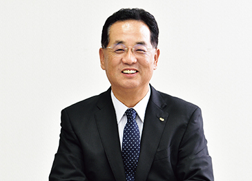 代表取締役社長　青山 理