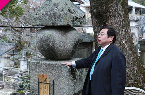 誰が死んだかを表す意味はない