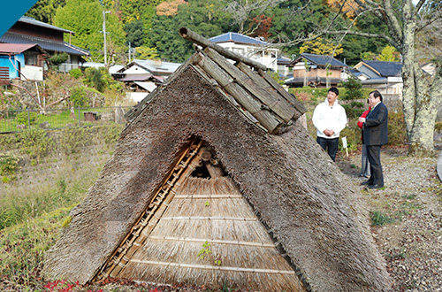 庶民の墓　大原の産屋と墓地